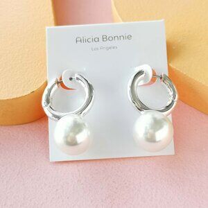 Alicia Bonnie - Everly white pearl Silver Earrings - NEW